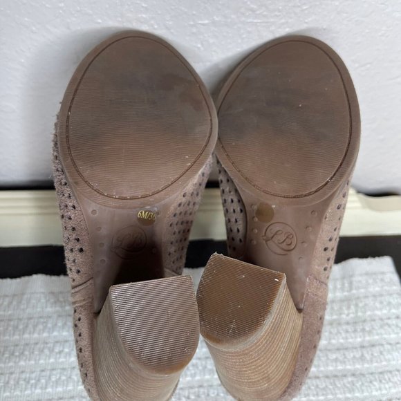 Lucky Brand Larise Beige Leather Ankle Block Heel Perforated Bootie Size 6M - Picture 5 of 9